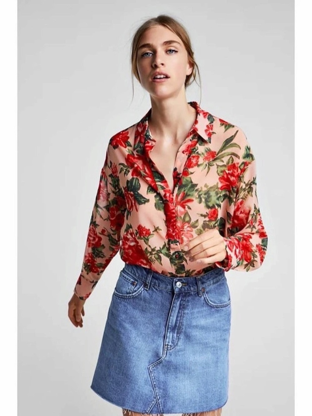 New Zara Floral Button-Front Blouse in Pink & Red size Medium